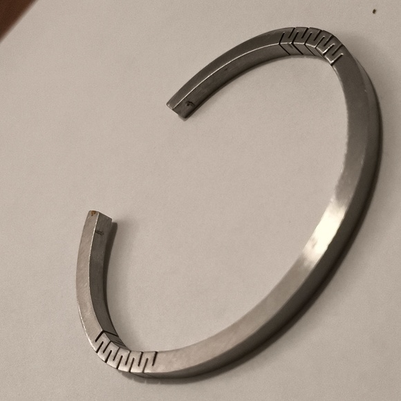 3 bracelets - Picture 4 of 4